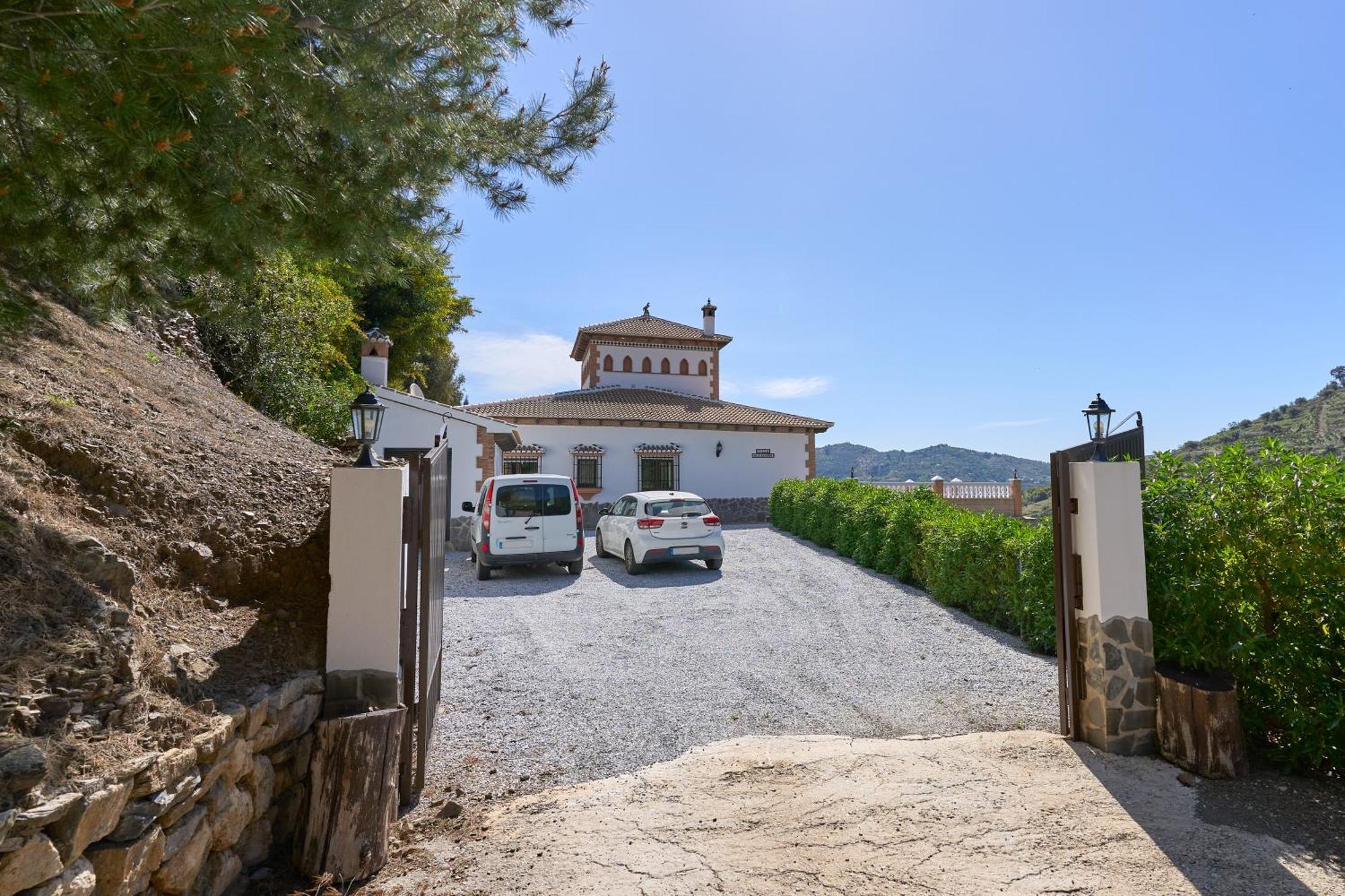 Villa Alejandro En Sayalonga 외부 사진